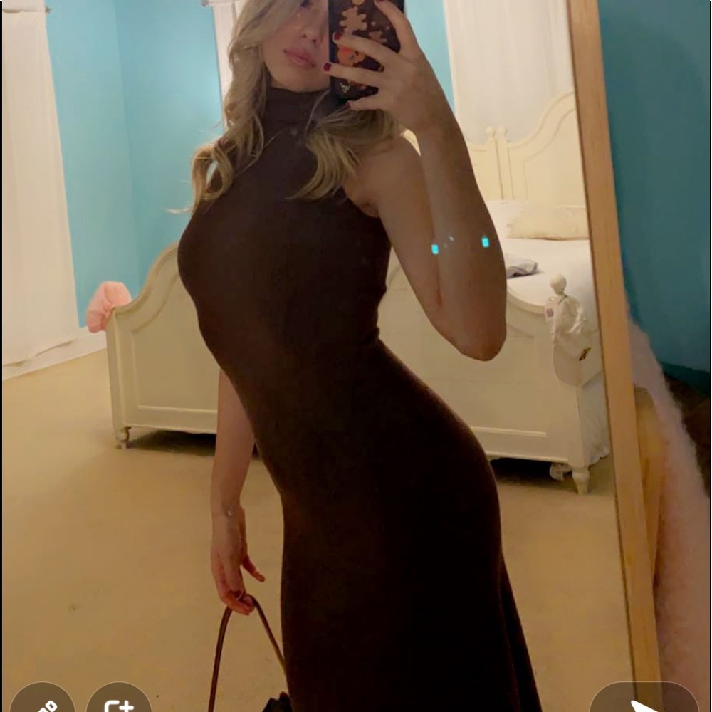 Aritzia Knit Dress - Picture 2 of 5